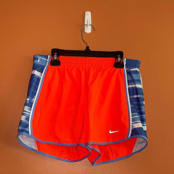 NEW Nike Dri-FIT Mid-Rise Brief-Lined Shorts in Orange Womens Size S - Picture 1 of 4